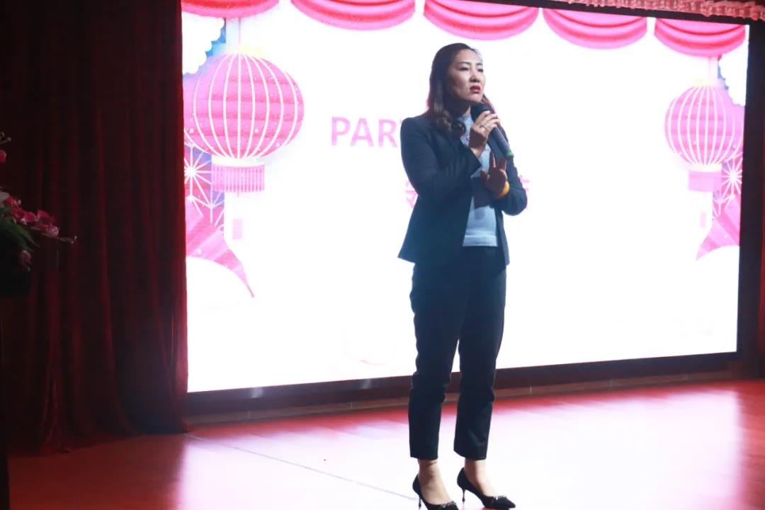 求和總經理發(fā)言